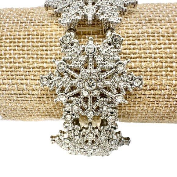 Vintage Inspired Silver Tone Snowflake Stretch Bracelet With Rhinestone Accents - Picture 2 of 10